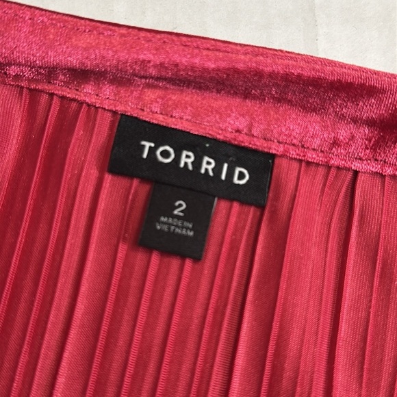 Torrid Red Velvet Pleated Goddess Top Sleeveless High Neck Womens Size 2X - Picture 7 of 12
